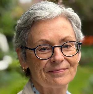 Christine Holt